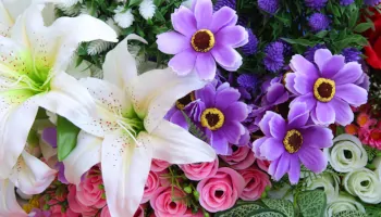 Künstliche Blumen